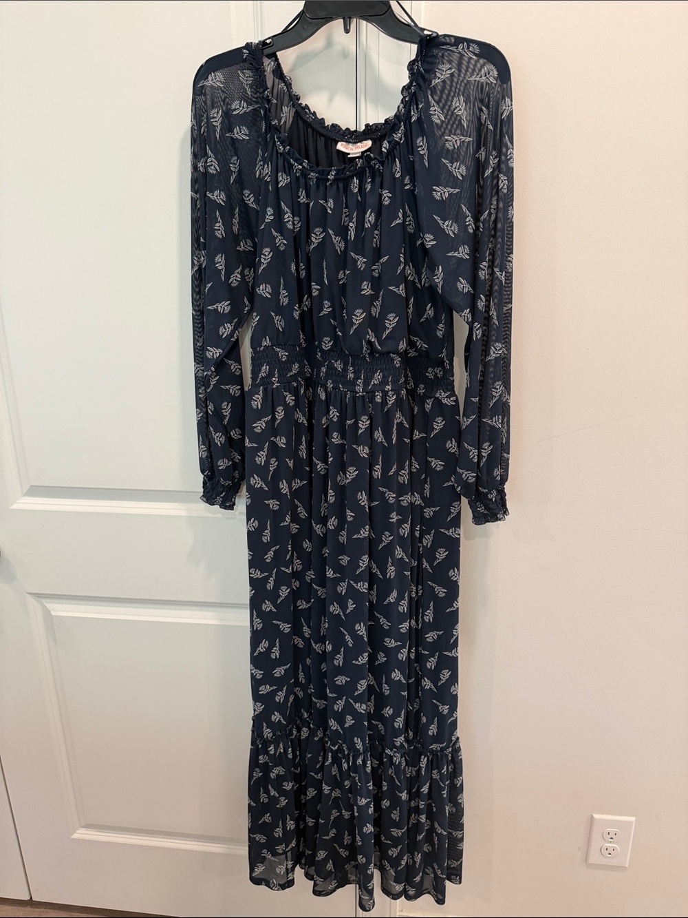 Knox Rose Navy and White Leaf-Print Long-Sleeve Maxi Dress